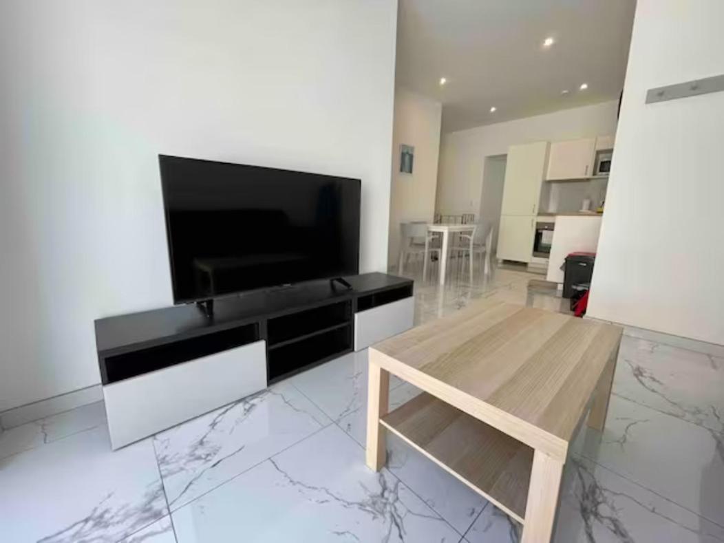 Brooklyn Apartments Слима Екстериор снимка