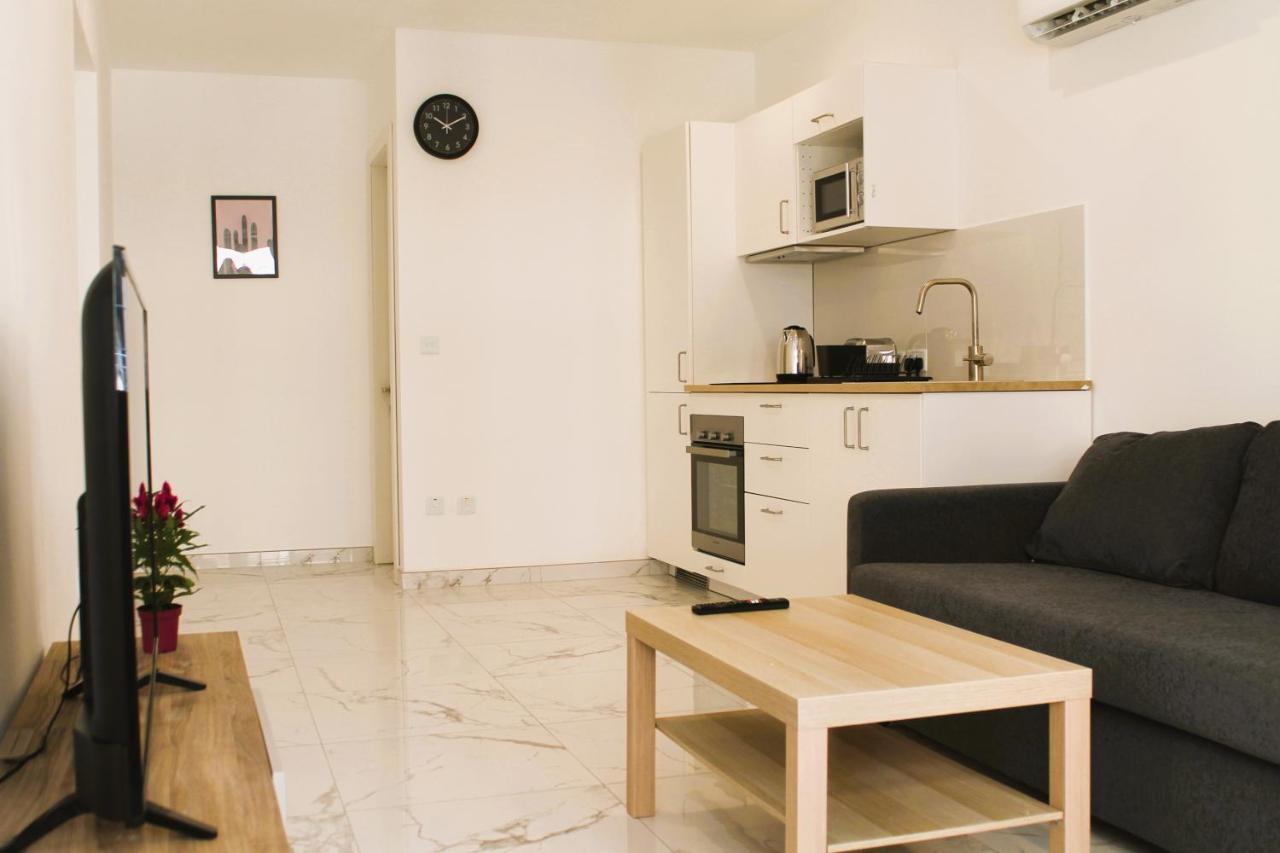 Brooklyn Apartments Слима Екстериор снимка